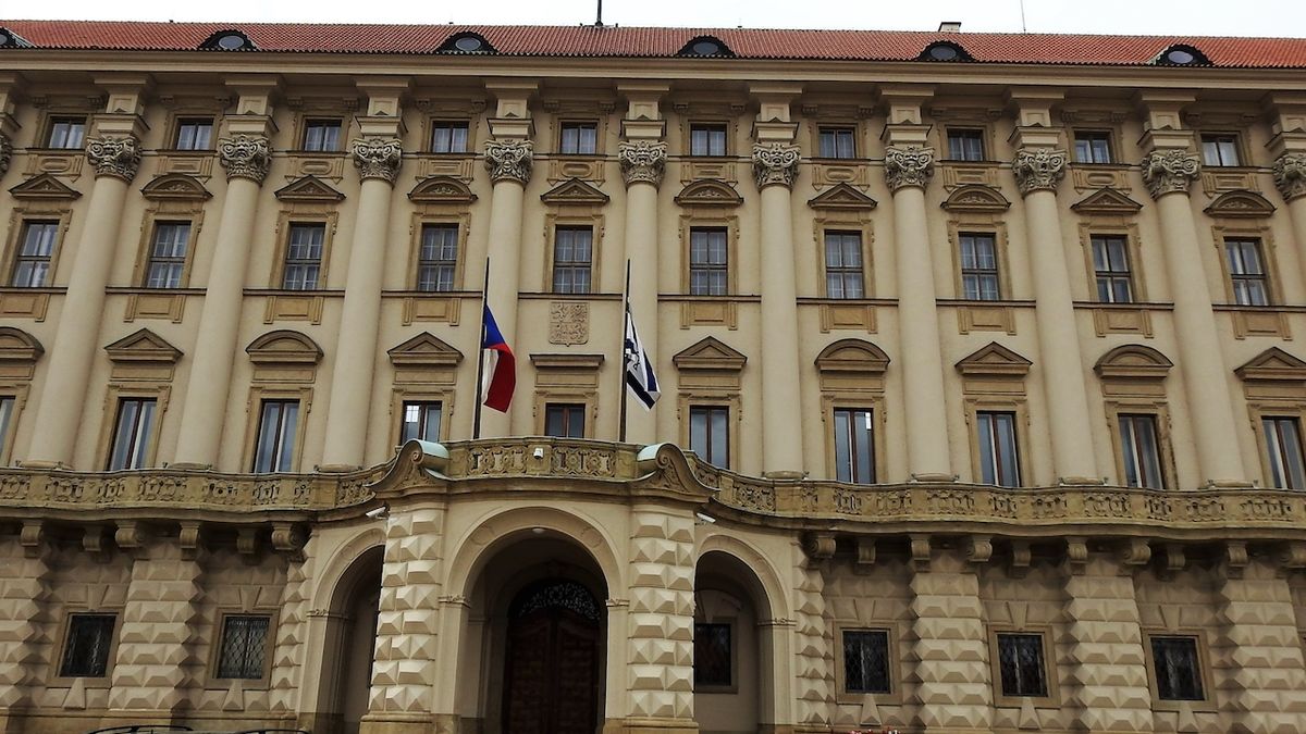Vláda odvolala velvyslankyni v Rakousku, kterou kritizoval Zeman za špatné rady